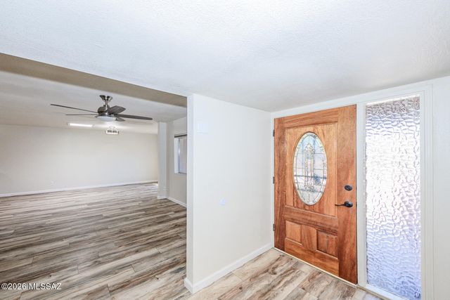 2406 N Shade Tree Circle, Tucson, AZ 85715