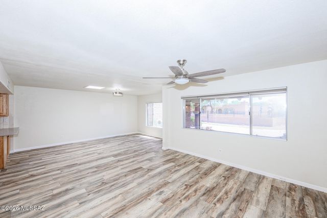 2406 N Shade Tree Circle, Tucson, AZ 85715