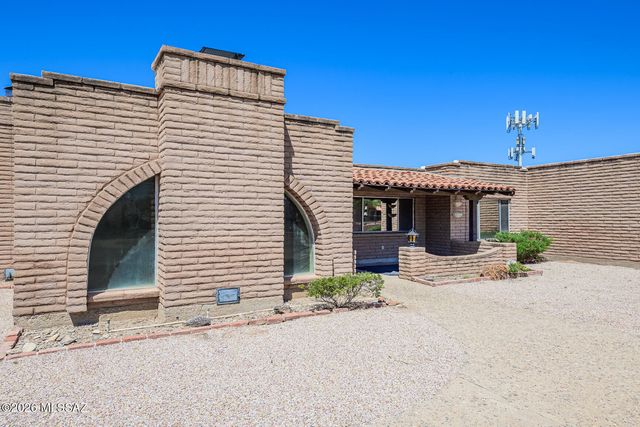 2406 N Shade Tree Circle, Tucson, AZ 85715