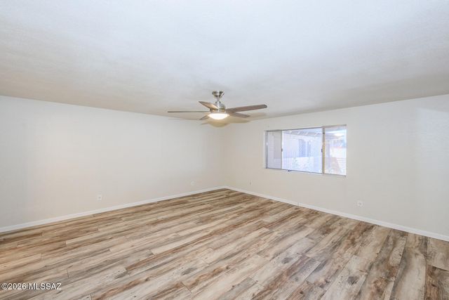 2406 N Shade Tree Circle, Tucson, AZ 85715