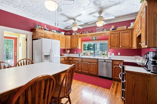 830 S Washington Street, Siloam Springs, AR 72761
