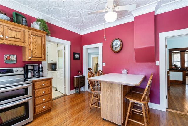 830 S Washington Street, Siloam Springs, AR 72761