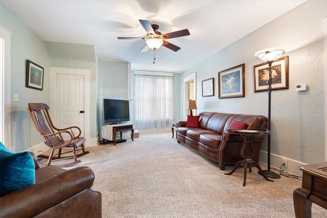 830 S Washington Street, Siloam Springs, AR 72761