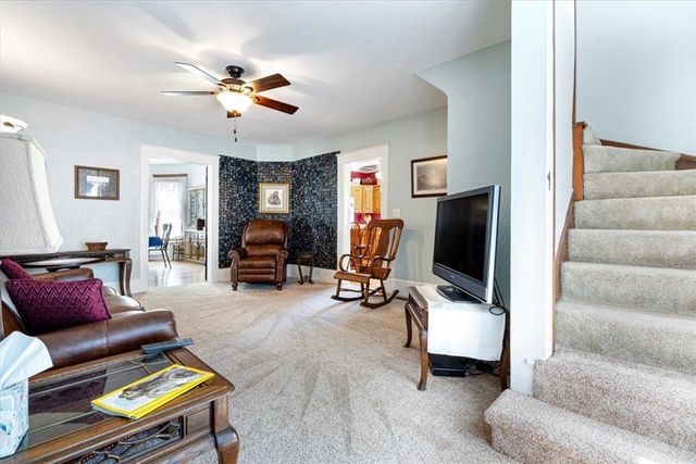 830 S Washington Street, Siloam Springs, AR 72761