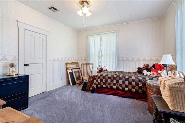 830 S Washington Street, Siloam Springs, AR 72761