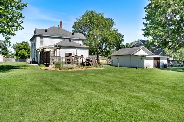 830 S Washington Street, Siloam Springs, AR 72761