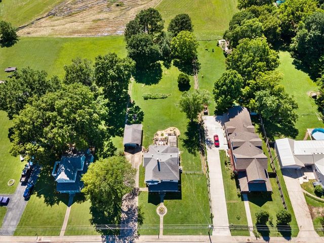830 S Washington Street, Siloam Springs, AR 72761
