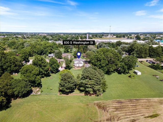 830 S Washington Street, Siloam Springs, AR 72761