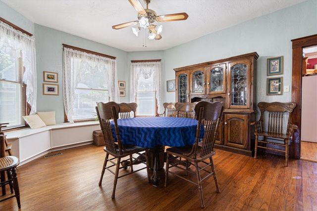 830 S Washington Street, Siloam Springs, AR 72761