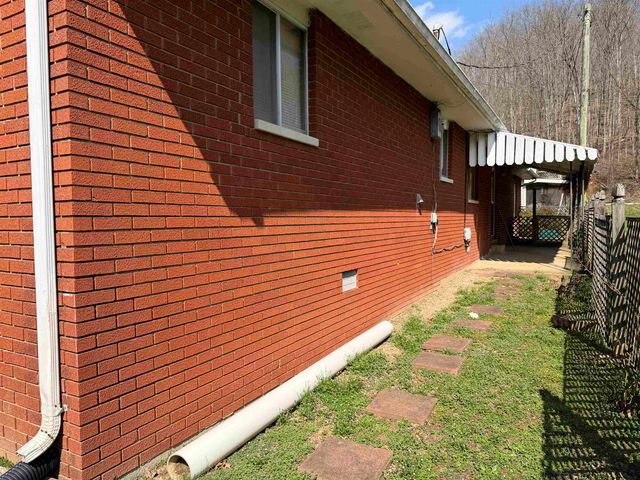 71 PRIVATE DRIVE 5886, South Point, OH 45680