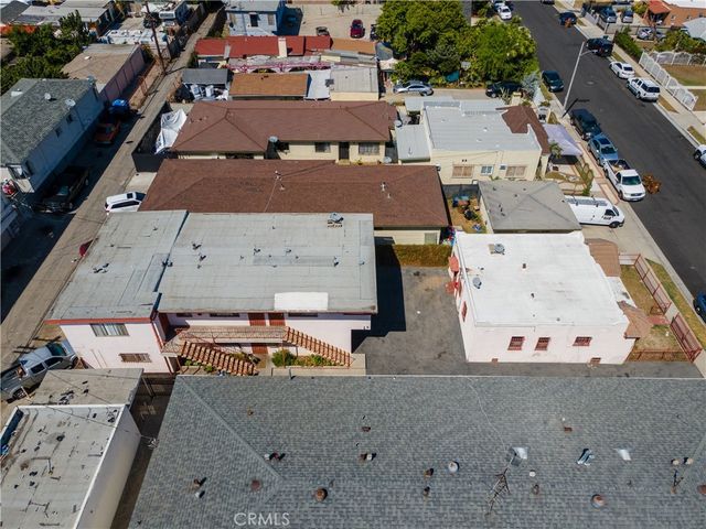 11145 Raymond, Los Angeles, CA 90044