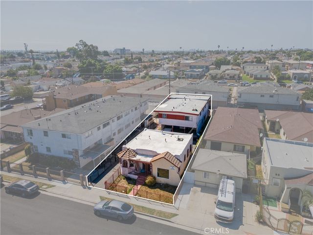 11145 Raymond, Los Angeles, CA 90044