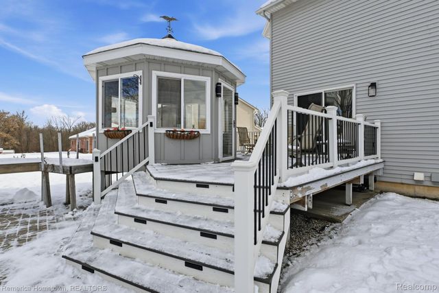 7755 Macedonia Lane, Salem Township, MI 48168