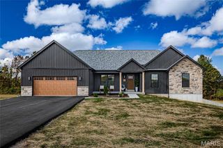 3555 Weatherby Lane, Farmington, MO 63640