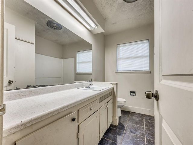 837 Briarlane Road, Del City, OK 73115