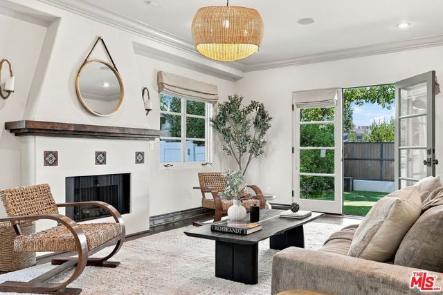 4363 Irvine Avenue, Studio City, CA 91604