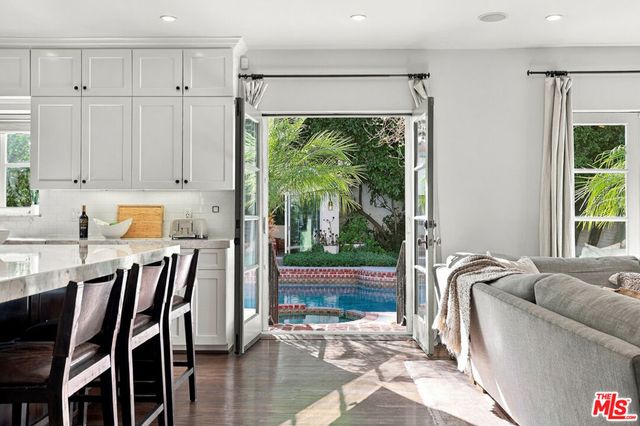 4363 Irvine Avenue, Studio City, CA 91604