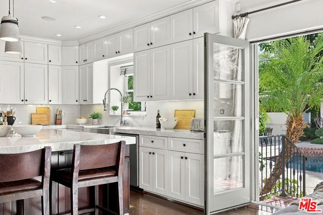 4363 Irvine Avenue, Studio City, CA 91604