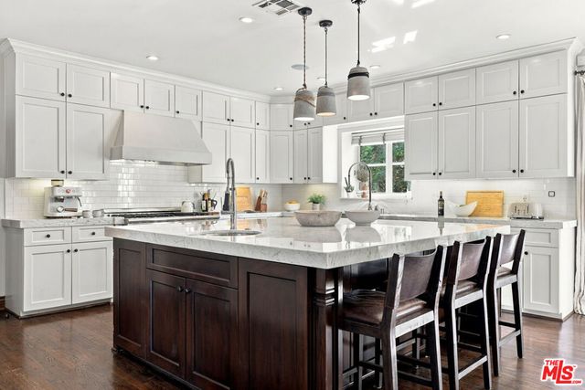 4363 Irvine Avenue, Studio City, CA 91604