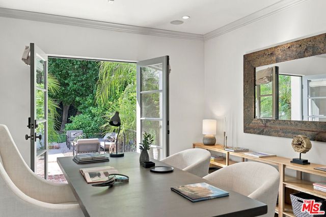 4363 Irvine Avenue, Studio City, CA 91604