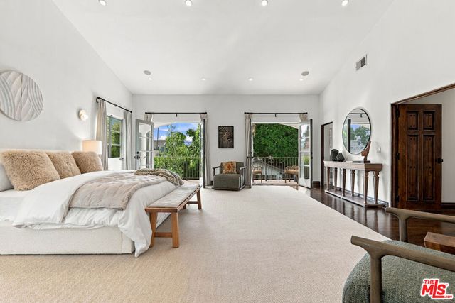 4363 Irvine Avenue, Studio City, CA 91604