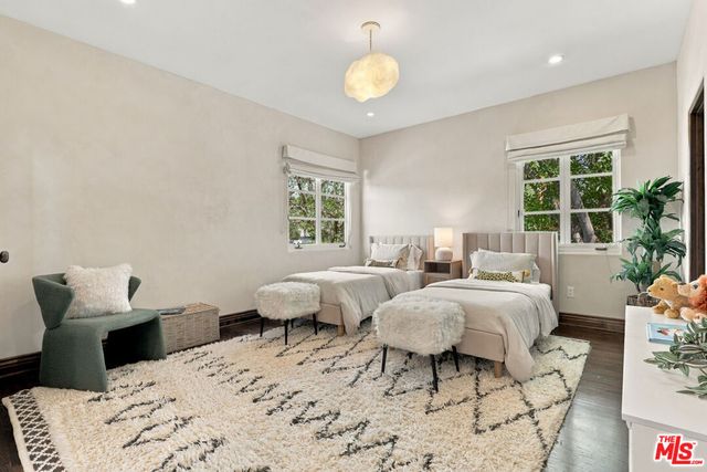 4363 Irvine Avenue, Studio City, CA 91604