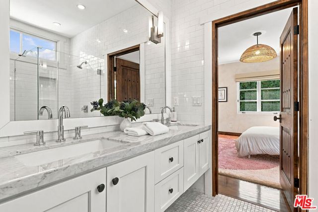 4363 Irvine Avenue, Studio City, CA 91604