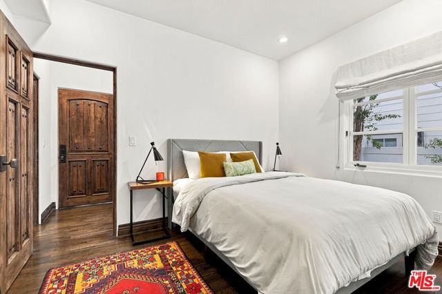 4363 Irvine Avenue, Studio City, CA 91604