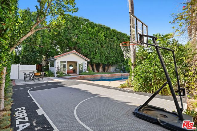 4363 Irvine Avenue, Studio City, CA 91604