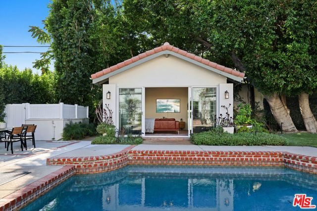 4363 Irvine Avenue, Studio City, CA 91604