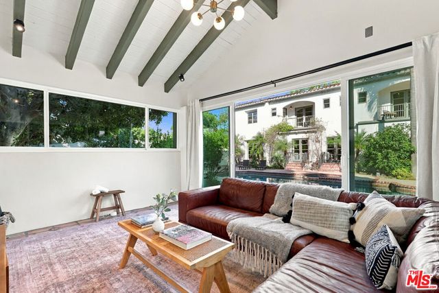 4363 Irvine Avenue, Studio City, CA 91604