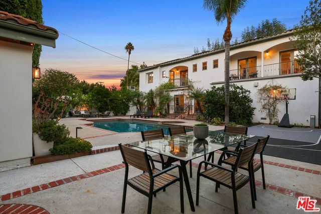 4363 Irvine Avenue, Studio City, CA 91604
