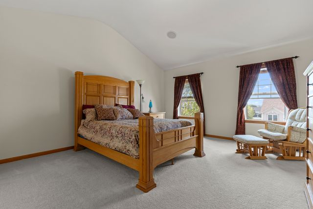 706 W Hampton Avenue, Loves Park, IL 61111