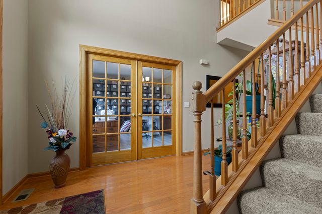 706 W Hampton Avenue, Loves Park, IL 61111