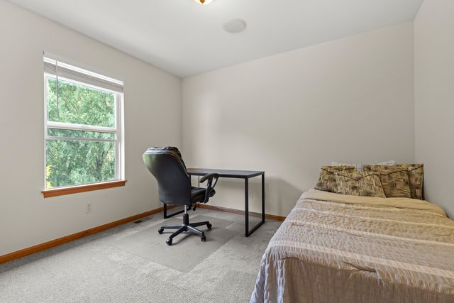 706 W Hampton Avenue, Loves Park, IL 61111