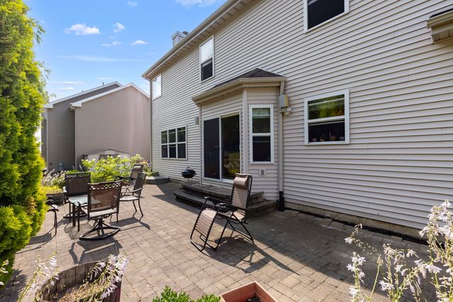 706 W Hampton Avenue, Loves Park, IL 61111