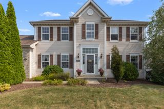 706 W Hampton Avenue, Loves Park, IL 61111