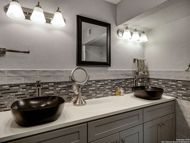 602 Patricia Dr, San Antonio, TX 78216