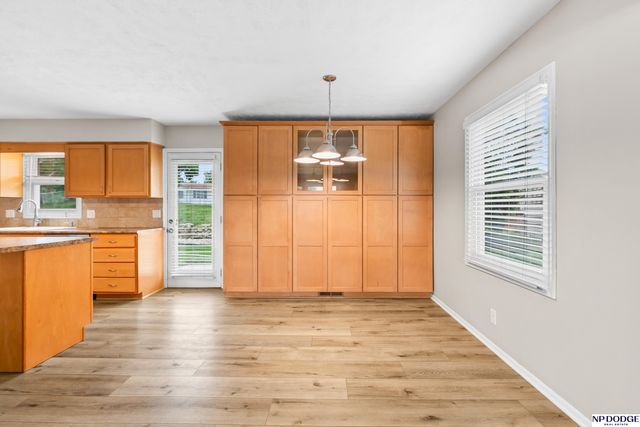 9340 Pratt Circle, Omaha, NE 68134