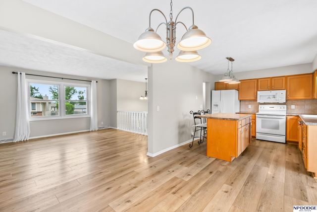 9340 Pratt Circle, Omaha, NE 68134