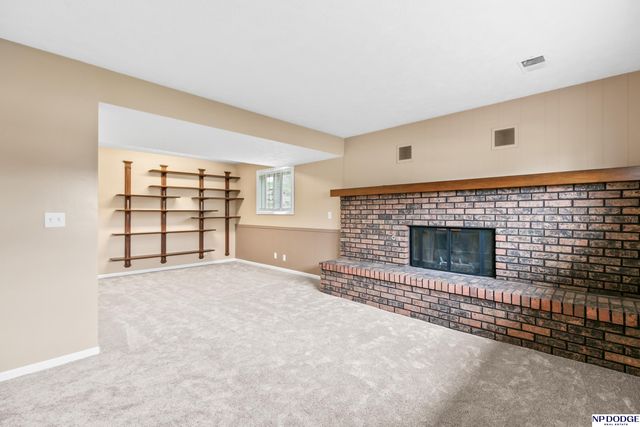 9340 Pratt Circle, Omaha, NE 68134
