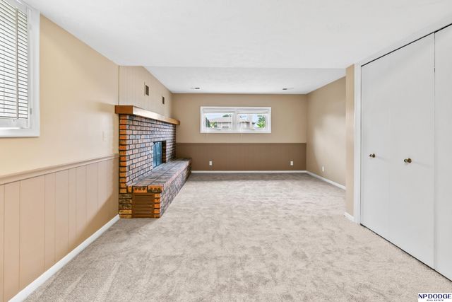 9340 Pratt Circle, Omaha, NE 68134