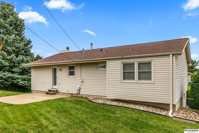 9340 Pratt Circle, Omaha, NE 68134