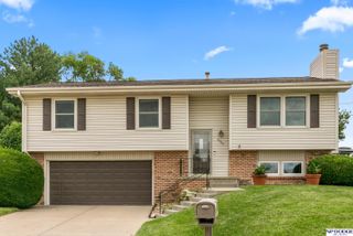 9340 Pratt Circle, Omaha, NE 68134