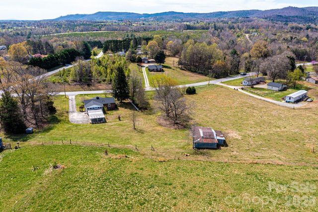 3554 Us Hwy 64 90 Highway W, Taylorsville, NC 28681