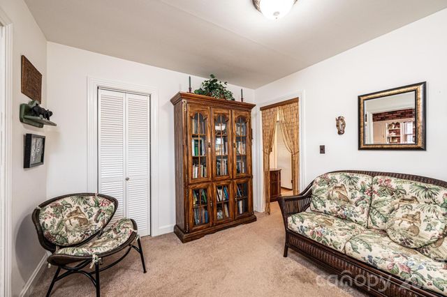 3554 Us Hwy 64 90 Highway W, Taylorsville, NC 28681