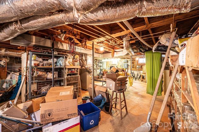 3554 Us Hwy 64 90 Highway W, Taylorsville, NC 28681