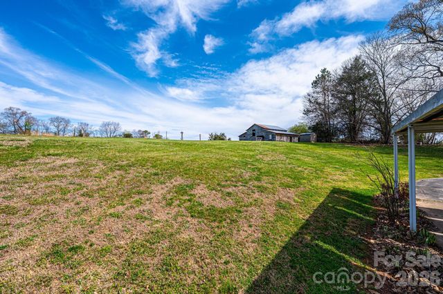 3554 Us Hwy 64 90 Highway W, Taylorsville, NC 28681