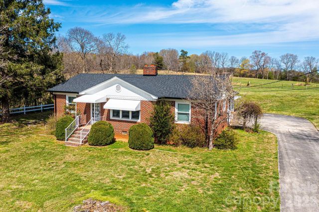 3554 Us Hwy 64 90 Highway W, Taylorsville, NC 28681