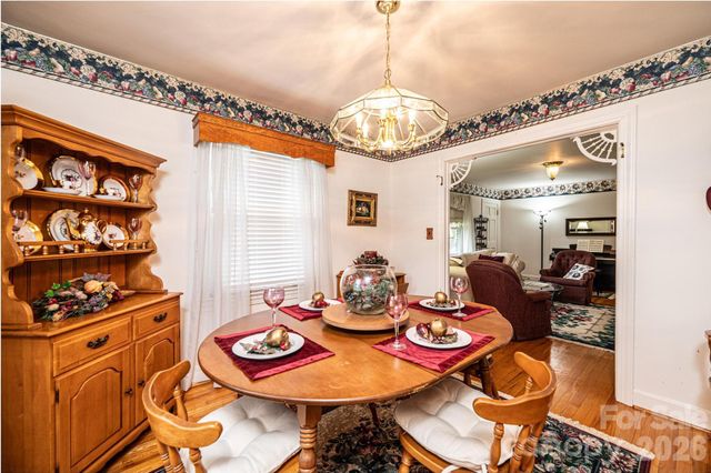 3554 Us Hwy 64 90 Highway W, Taylorsville, NC 28681